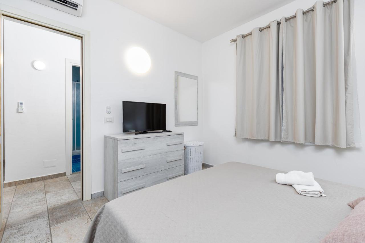 Casa Vacanze Lo Squalo Olbia Exterior foto